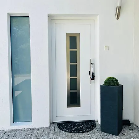 Vakantiehuis In Gmina Mit Grill, Terrasse Und Garten Człuchów
